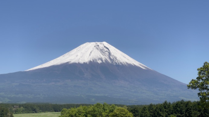 前日まで雨が降り続けて居た為、富士山に積雪。
ふもとっぱら