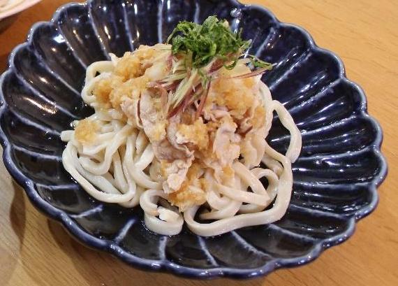 手打麺 うどん の作り方 と 冷やしうどんレシピ3選 薄力粉 中力粉 強力粉で作った麺の違いとは お役立ちキャンプ情報 2020年07月05日 日本気象協会 Tenki Jp