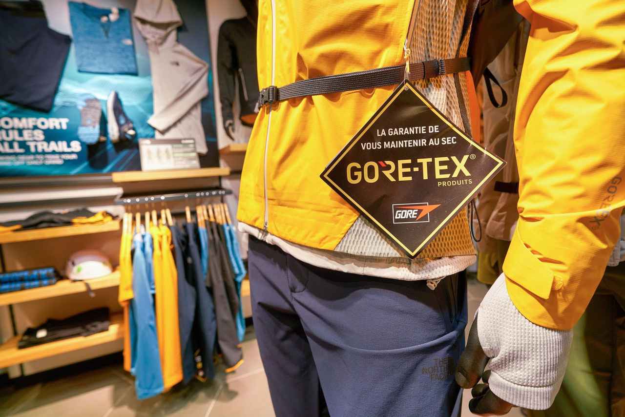 特別オファー モンベル トラベルレインコート ゴアテックス GORE-TEX