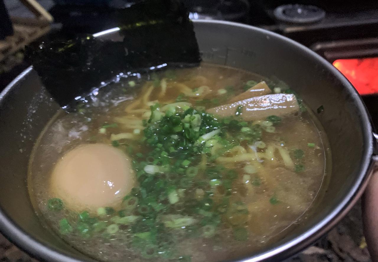簡単レシピ キャンプで本格ラーメン 鶏ガラで2種類のスープを作る お役立ちキャンプ情報 21年01月10日 日本気象協会 Tenki Jp