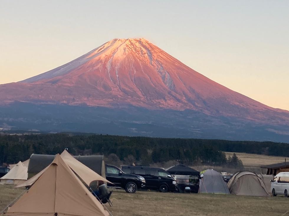 ふもとっぱらキャンプ場 で冬キャンプを楽しむ 富士山の見え方や日の出情報もご紹介 お役立ちキャンプ情報 21年01月29日 日本気象協会 Tenki Jp