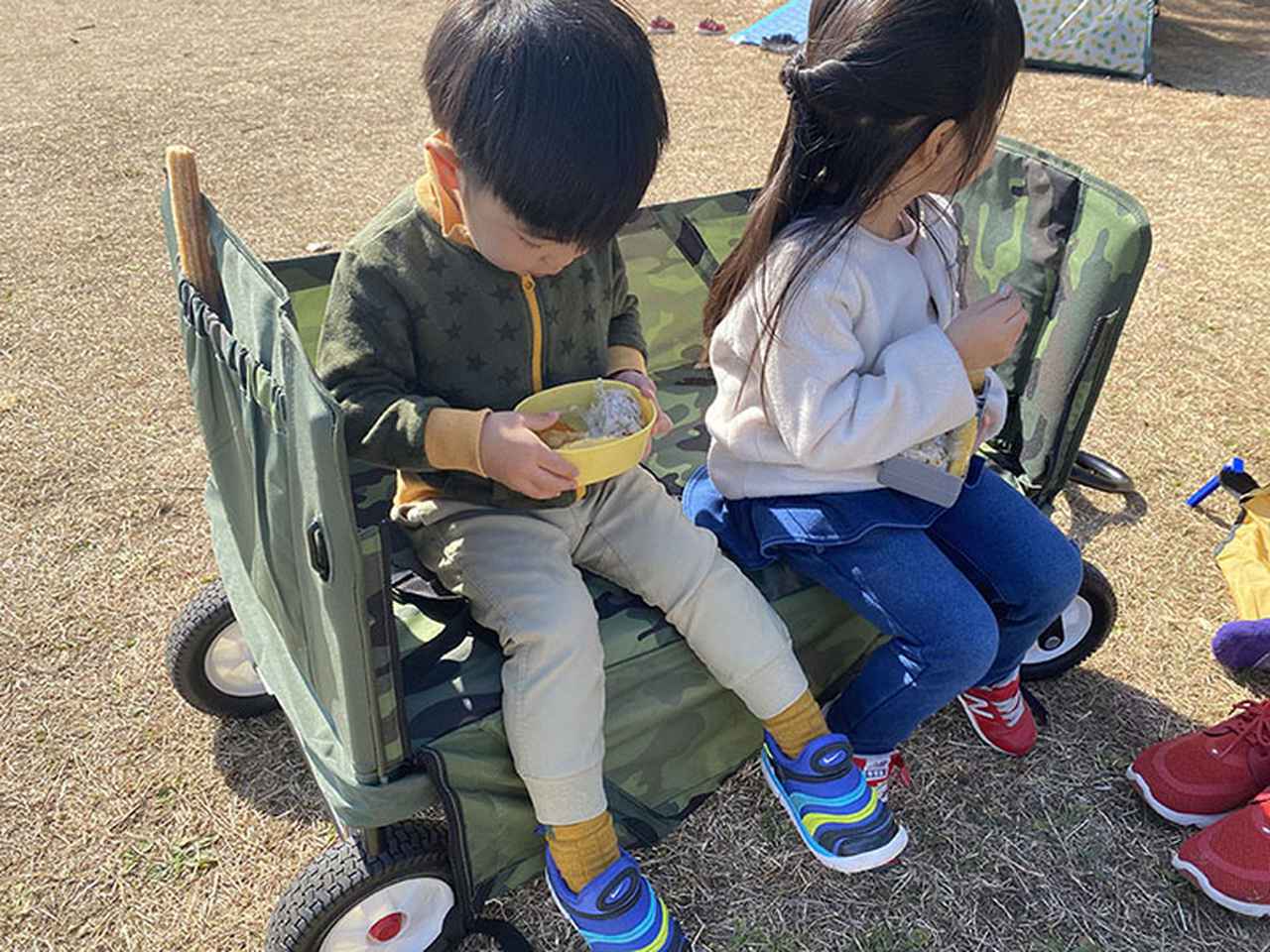 レビュー】子供の乗車OK！アウトドアワゴン「ラジオフライヤー」を ...