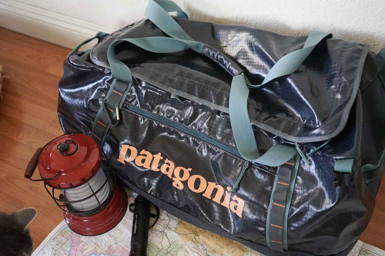 筆者愛用】Patagonia(パタゴニア)のブラックホールダッフルがキャンプ