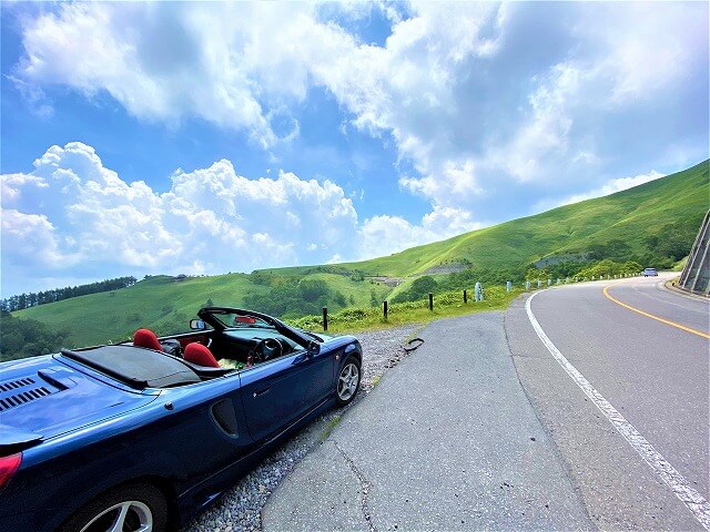 オープンカーでソロキャンプ のすすめ 自然を肌で感じられてバイクと車の良いとこ取り お役立ちキャンプ情報 21年06月25日 日本気象協会 Tenki Jp