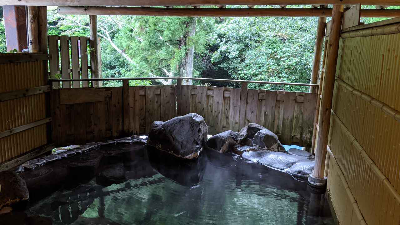 画像: 筆者撮影 キャンプ場内に併設された露天風呂