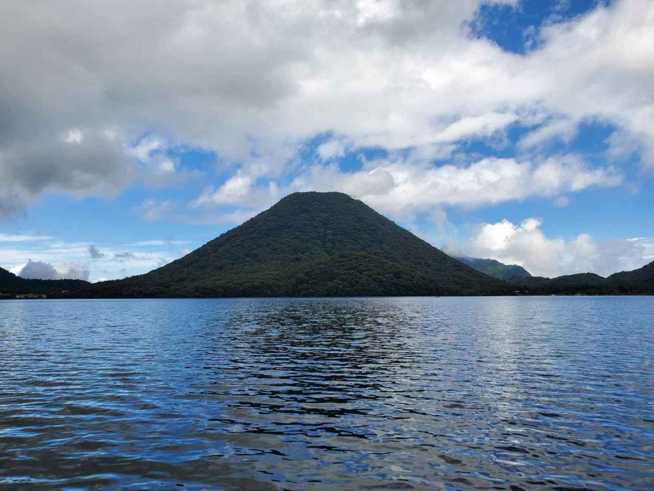 榛名湖でワカサギ釣り キャンプ 紅葉がきれいな湖は初心者でも大漁間違いなしの楽園だった お役立ちキャンプ情報 21年09月28日 日本気象協会 Tenki Jp