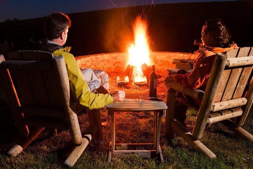 画像: 【冬キャンプおすすめアイテム1】焚き火をもっと暖かくする「リフレクター（反射板）」