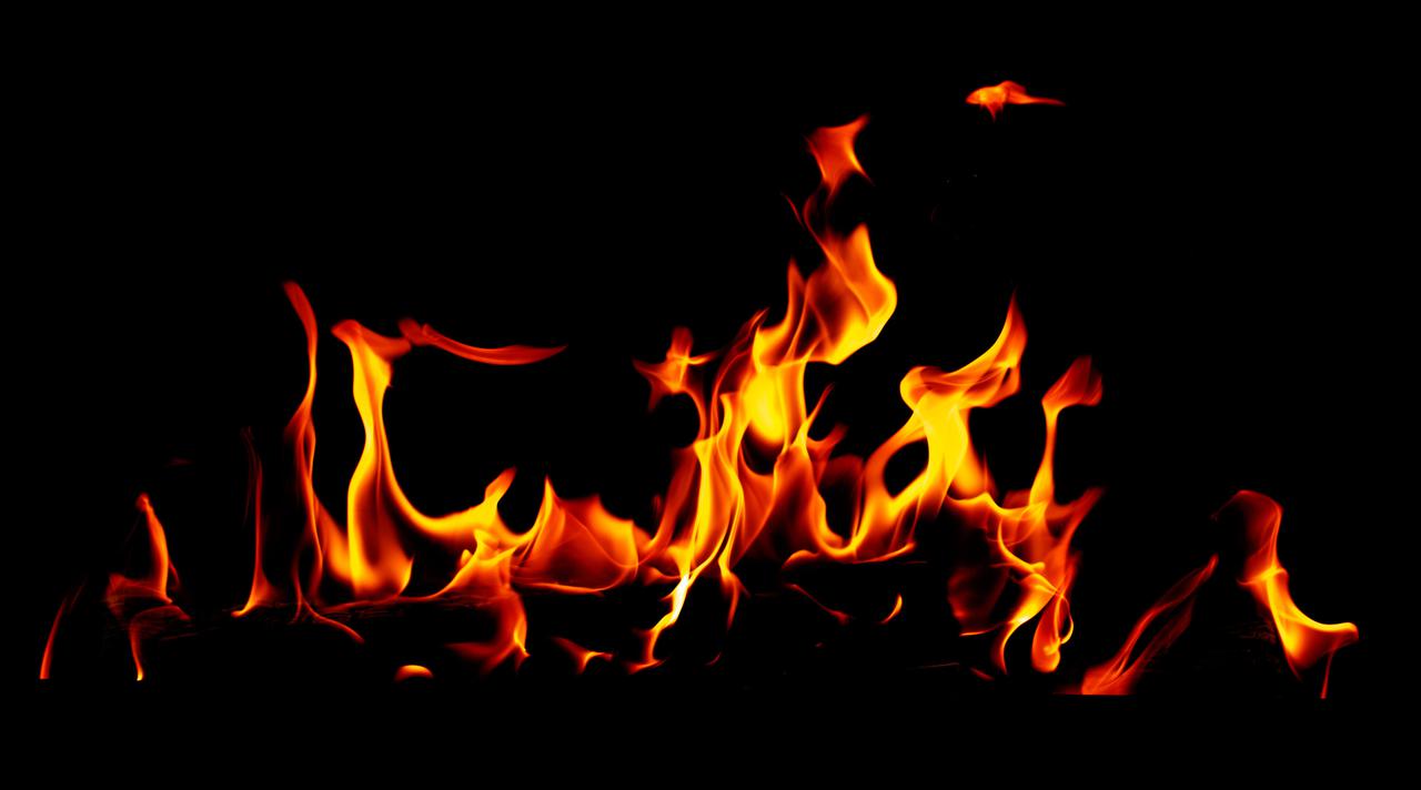 【難燃性ウェア推奨】年間100人以上が亡くなる着衣着火を阻止！ 焚き火におすすめの難燃性ウェアを紹介(お役立ちキャンプ情報 2022年03月06日)