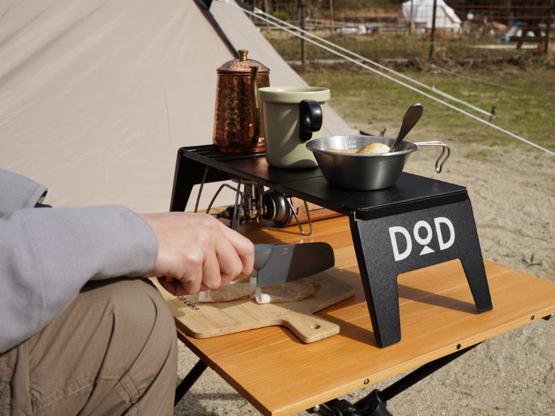 DOD マルチに使えるゴトク内蔵型のソロテーブル「ソトメシンガーRX」新 