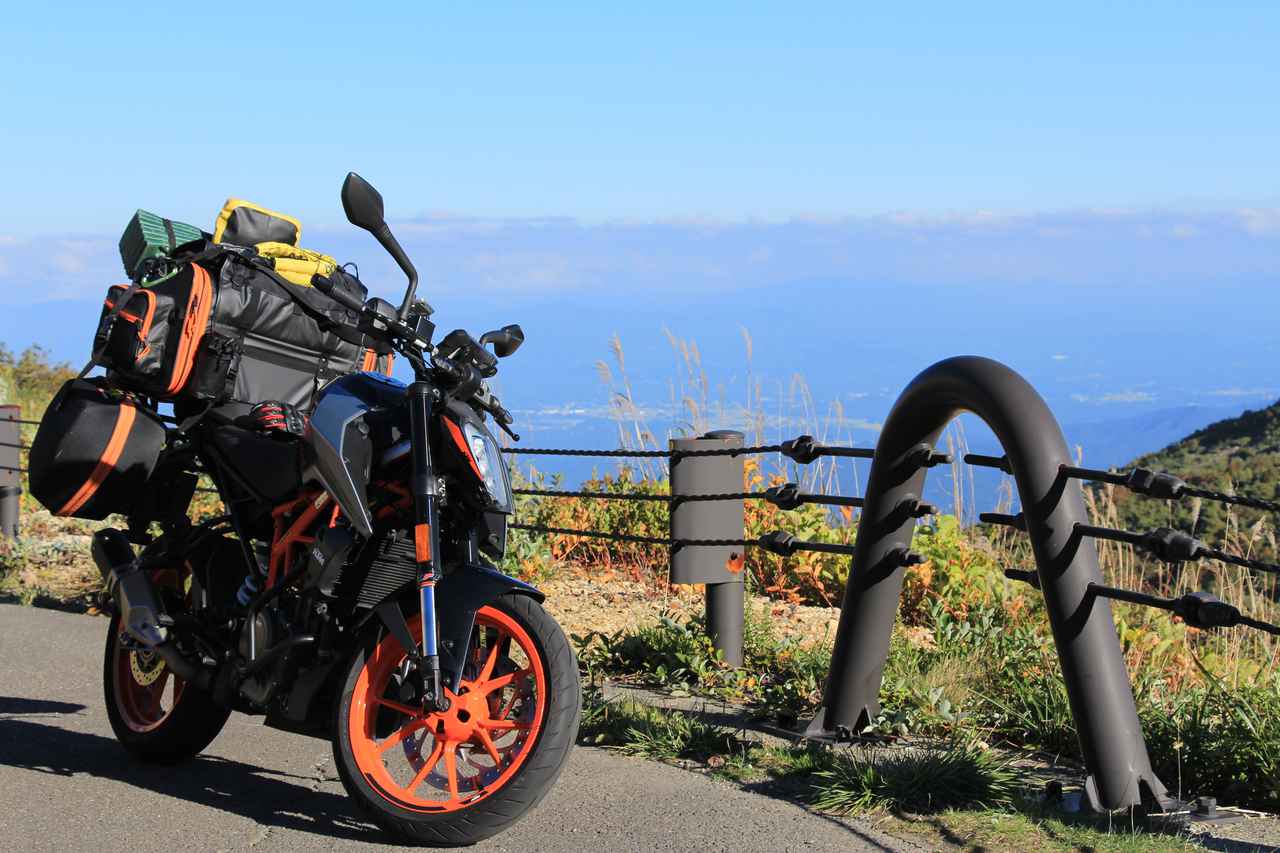 バイクでソロキャンプツーリング 限られたスペースで積載しやすくなるコツとおすすめシートバッグ お役立ちキャンプ情報 22年03月27日 日本気象協会 Tenki Jp